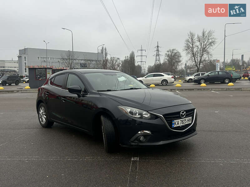 Хэтчбек Mazda 3 2016 в Киеве