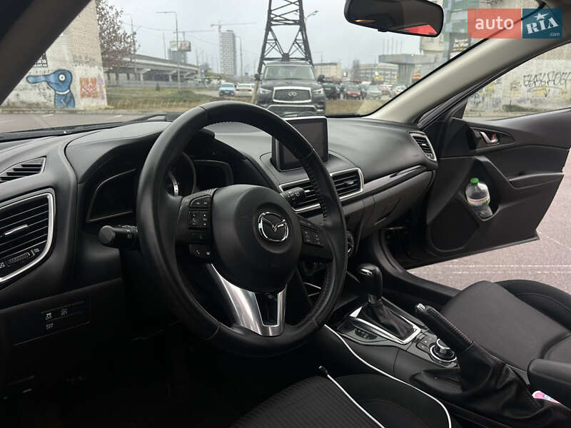 Хэтчбек Mazda 3 2016 в Киеве