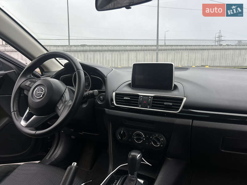 Хэтчбек Mazda 3 2016 в Киеве