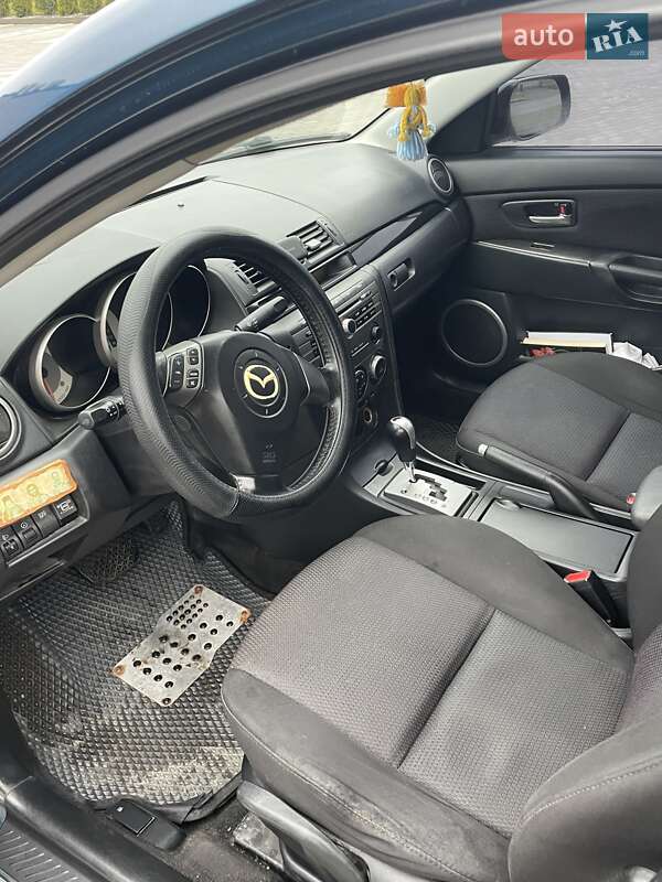 Седан Mazda 3 2007 в Ровно