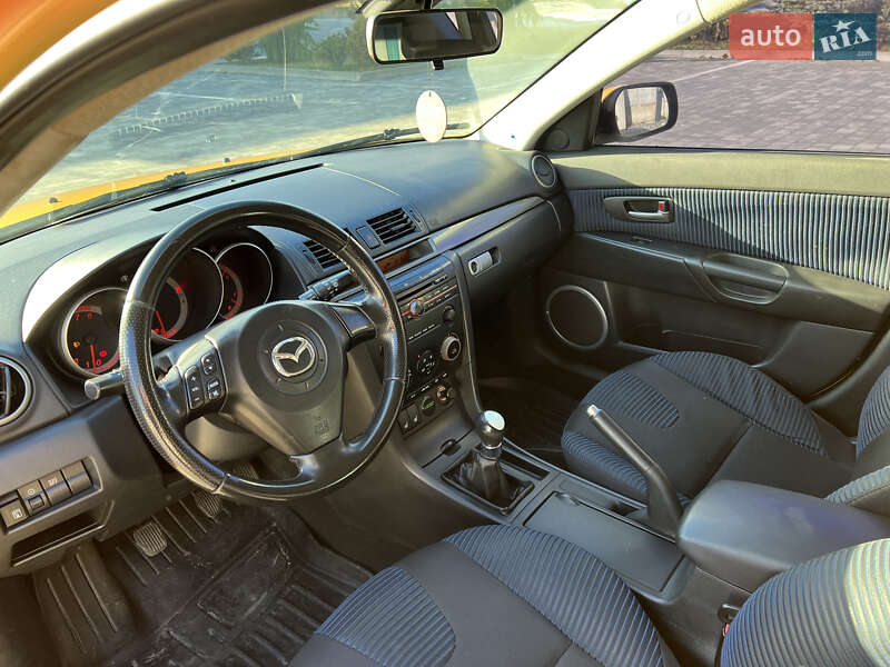 Хэтчбек Mazda 3 2005 в Львове