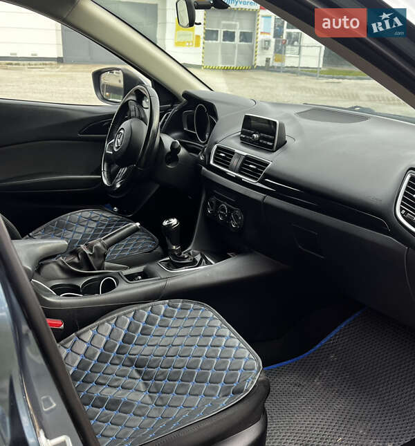 Седан Mazda 3 2013 в Кропивницькому