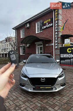 Хетчбек Mazda 3 2017 в Чернігові