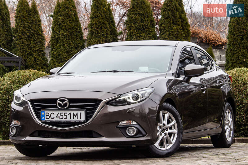 Седан Mazda 3 2015 в Львове