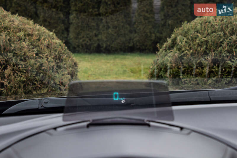 Седан Mazda 3 2015 в Львове