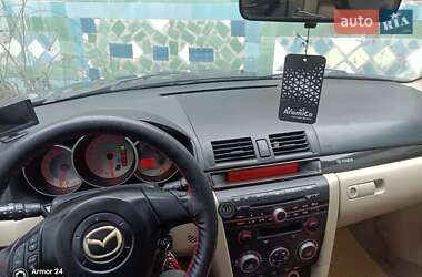 Седан Mazda 3 2007 в Мені