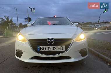 Седан Mazda 3 2015 в Киеве