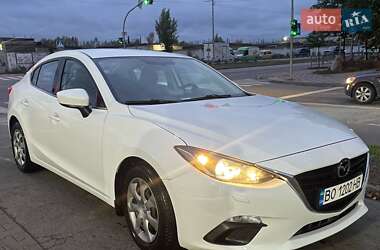 Седан Mazda 3 2015 в Киеве Седан Mazda 3 2015 в Киеве