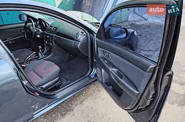 Седан Mazda 3 2006 в Ровно