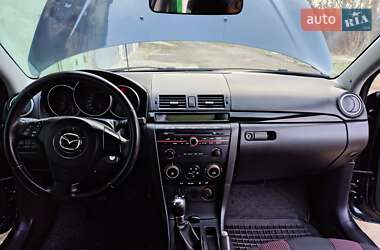Седан Mazda 3 2006 в Ровно