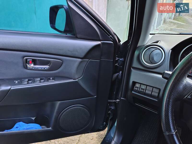 Седан Mazda 3 2006 в Ровно
