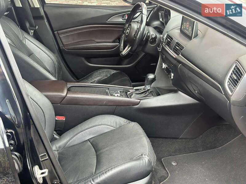 Седан Mazda 3 2017 в Днепре фото 21 Седан Mazda 3 2017 в Днепре