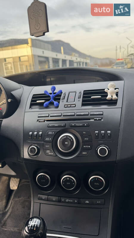 Хетчбек Mazda 3 2011 в Хусті фото 13 Хетчбек Mazda 3 2011 в Хусті
