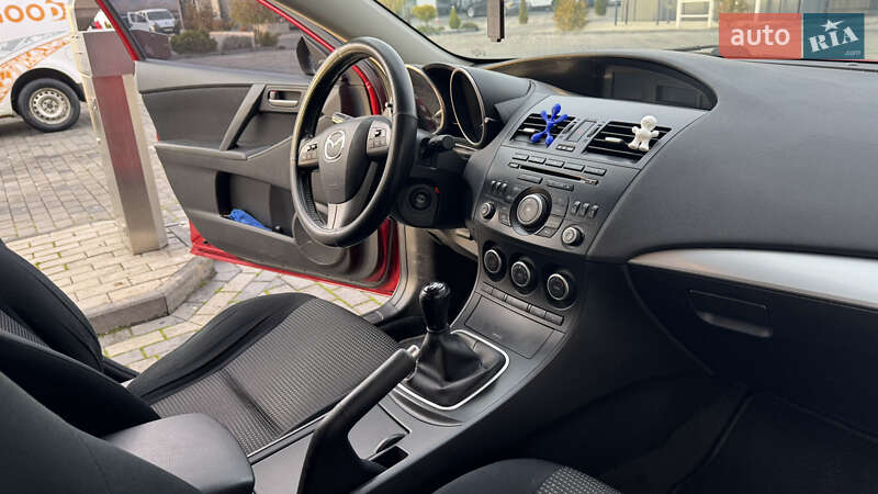 Хэтчбек Mazda 3 2011 в Хусте фото 12 Хэтчбек Mazda 3 2011 в Хусте