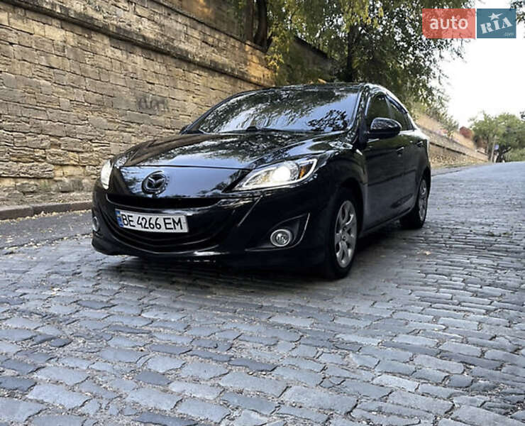 Седан Mazda 3 2012 в Николаеве