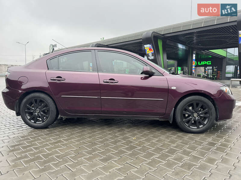 Седан Mazda 3 2008 в Днепре