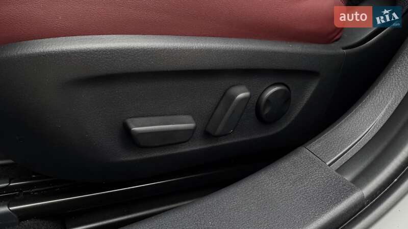 Хэтчбек Mazda 3 2024 в Чернигове