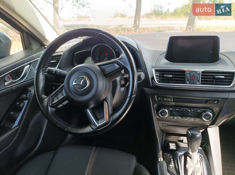 Хэтчбек Mazda 3 2017 в Калуше