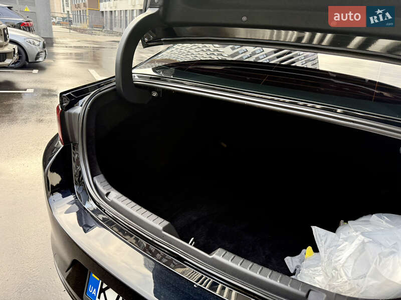 Седан Mazda 3 2019 в Киеве