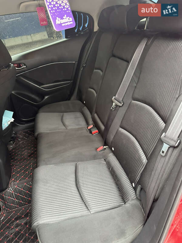 Хетчбек Mazda 3 2014 в Кременці