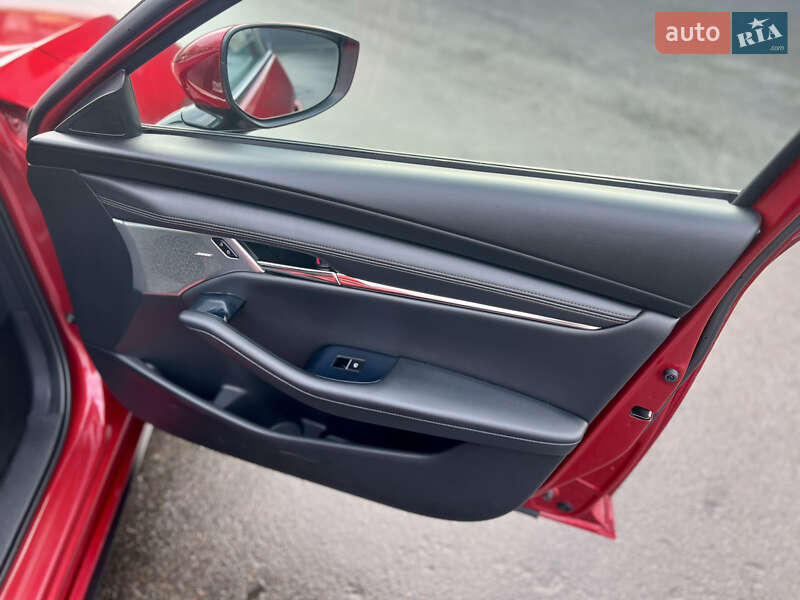 Хэтчбек Mazda 3 2019 в Киеве