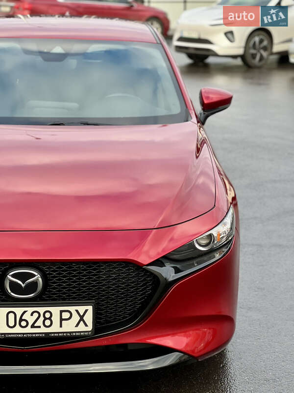 Хэтчбек Mazda 3 2019 в Киеве