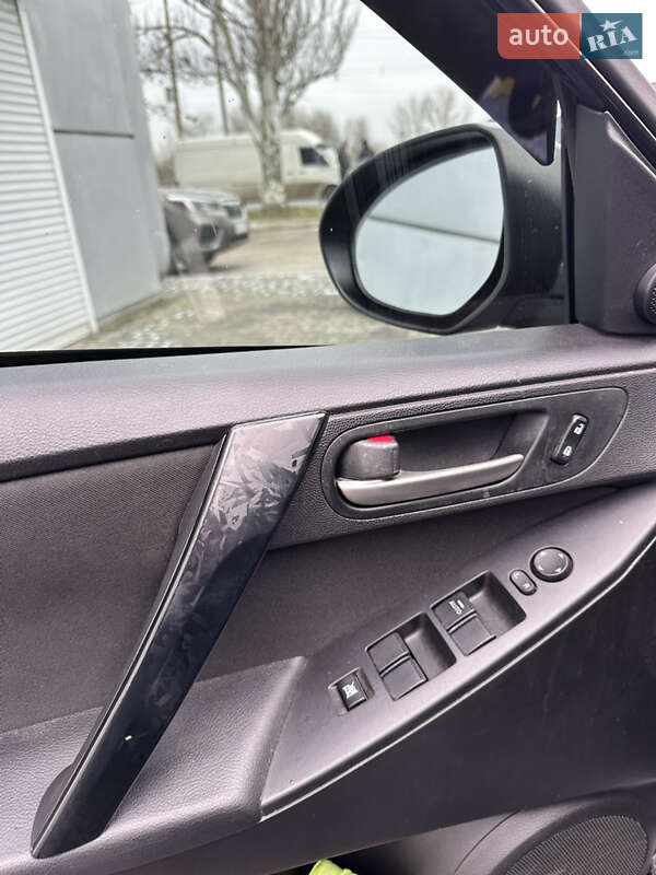 Хэтчбек Mazda 3 2012 в Днепре фото 9 Хэтчбек Mazda 3 2012 в Днепре