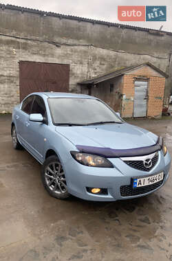 Седан Mazda 3 2008 в Остроге