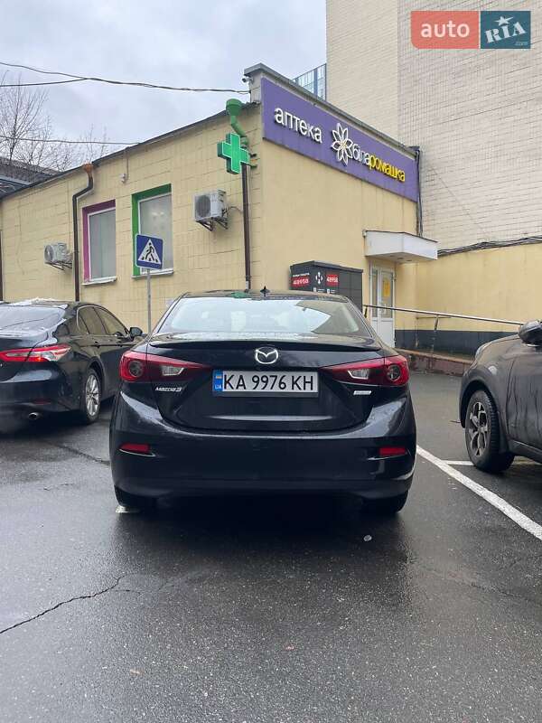 Седан Mazda 3 2014 в Киеве