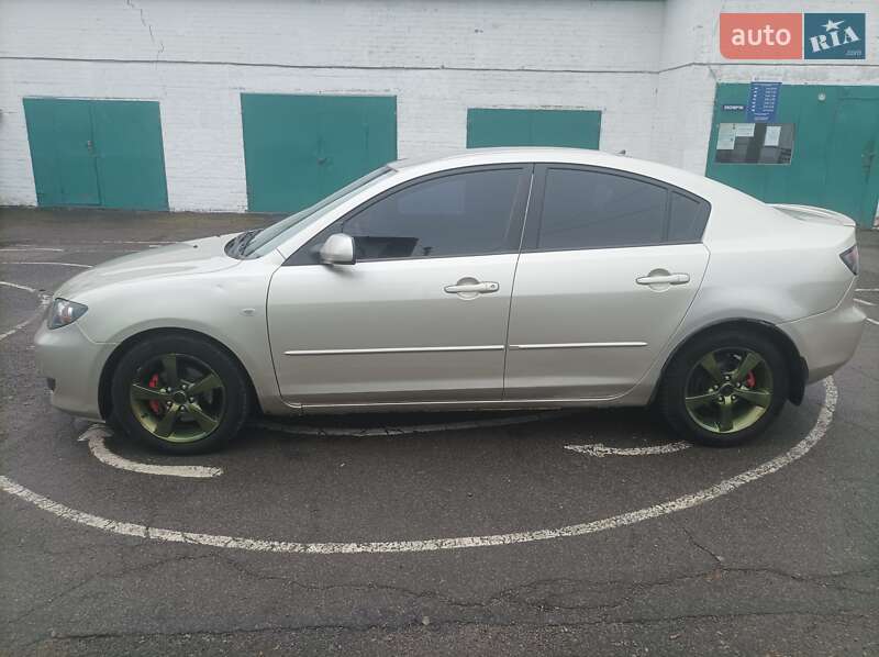 Седан Mazda 3 2004 в Гадячі