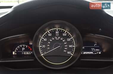 Седан Mazda 3 2018 в Киеве