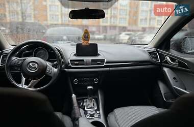 Седан Mazda 3 2015 в Киеве