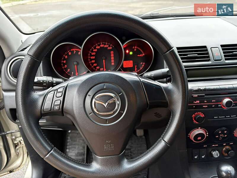 Седан Mazda 3 2005 в Николаеве