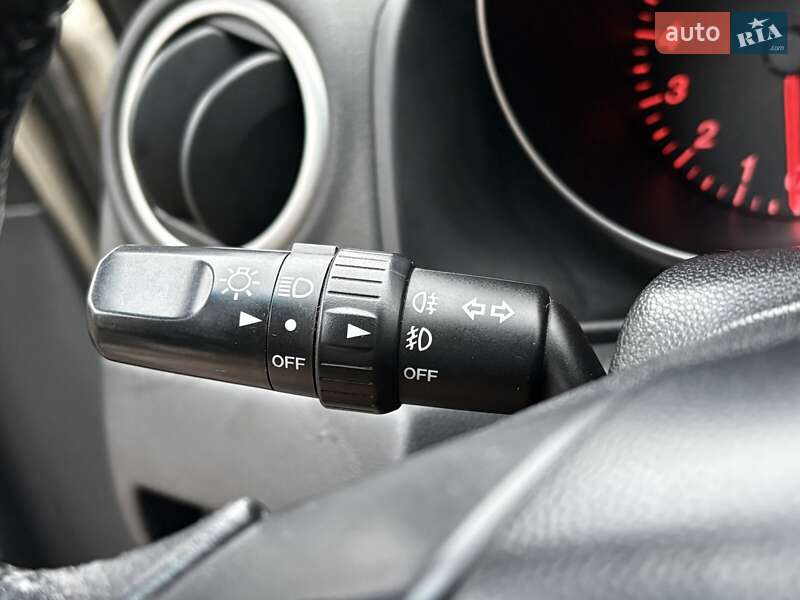 Седан Mazda 3 2005 в Николаеве