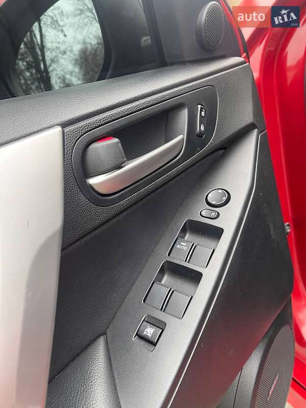 Хэтчбек Mazda 3 2011 в Запорожье