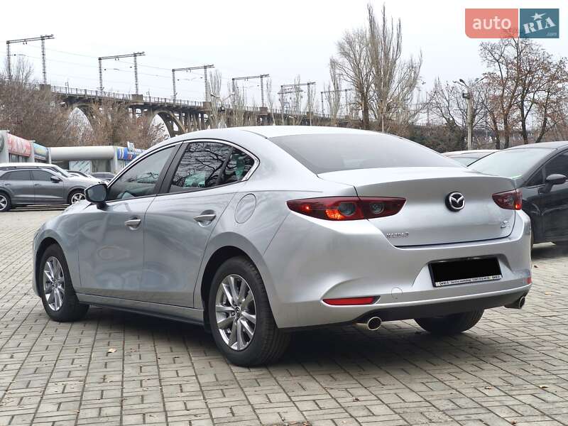 Седан Mazda 3 2019 в Днепре