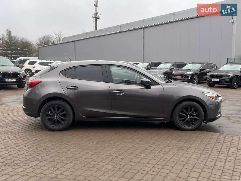 Хэтчбек Mazda 3 2018 в Львове фото 4 Хэтчбек Mazda 3 2018 в Львове