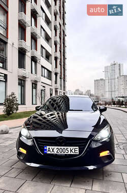 Хэтчбек Mazda 3 2015 в Киеве