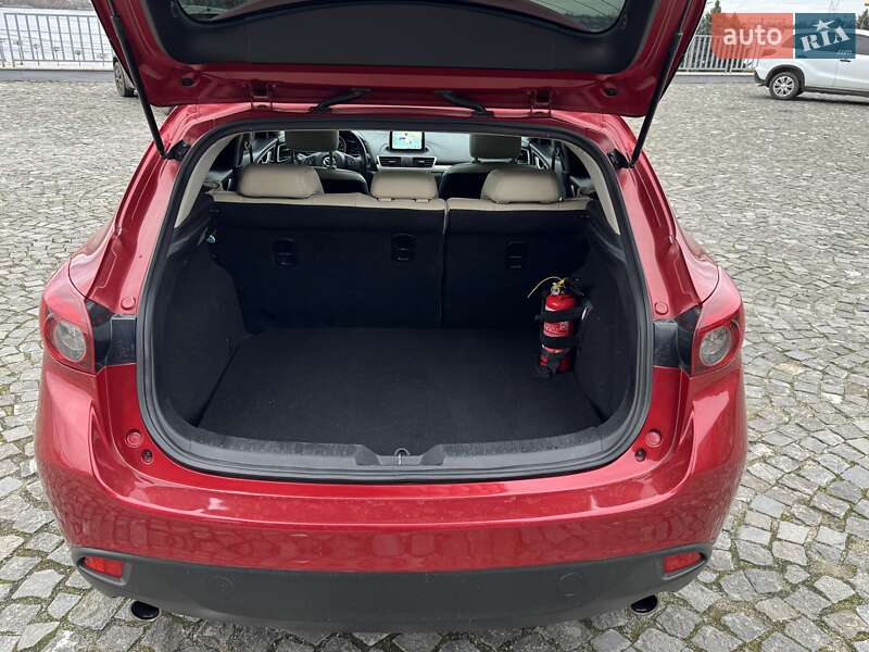 Хэтчбек Mazda 3 2013 в Днепре