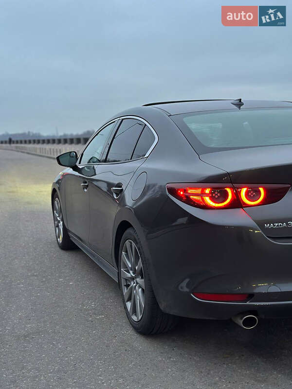 Седан Mazda 3 2020 в Киеве
