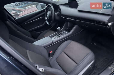 Хэтчбек Mazda 3 2024 в Киеве