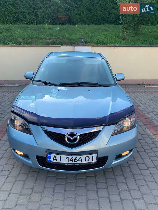 Седан Mazda 3 2008 в Ровно