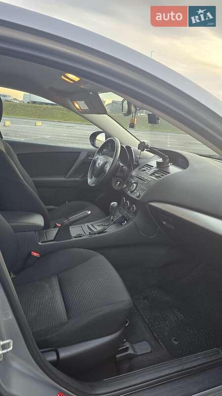 Седан Mazda 3 2012 в Львове фото 25 Седан Mazda 3 2012 в Львове