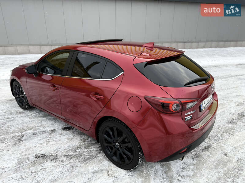 Хэтчбек Mazda 3 2015 в Киеве