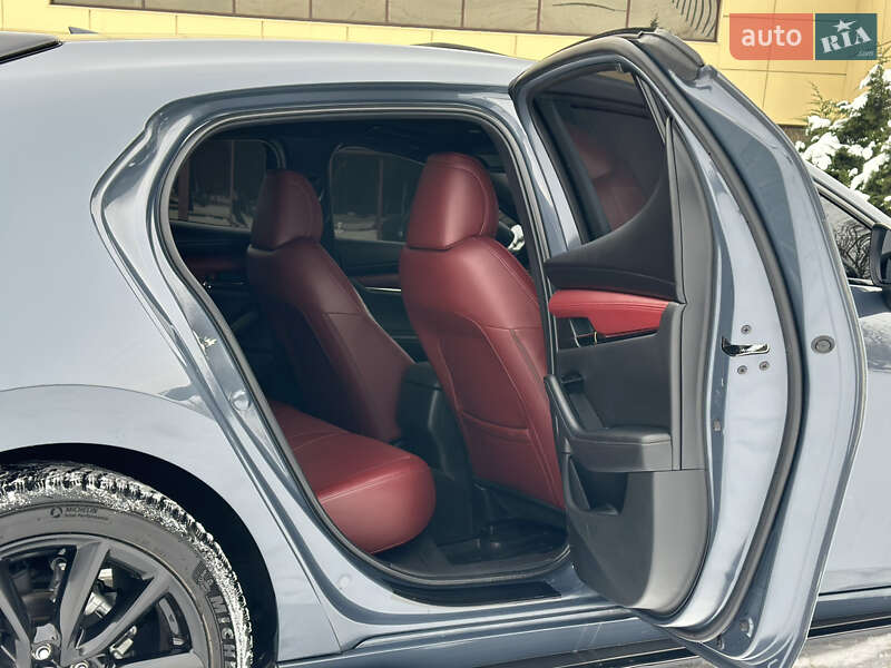 Хетчбек Mazda 3 2020 в Запоріжжі