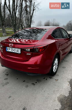 Седан Mazda 3 2015 в Запорожье