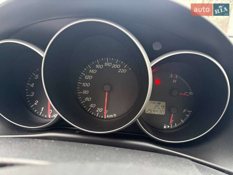 Седан Mazda 3 2005 в Києві