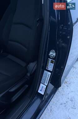 Седан Mazda 3 2016 в Кропивницком