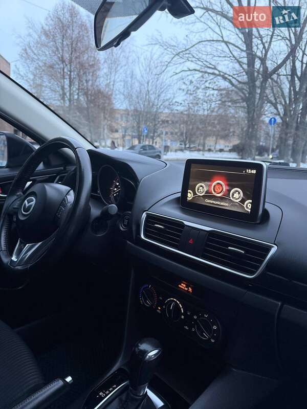 Седан Mazda 3 2016 в Кропивницком