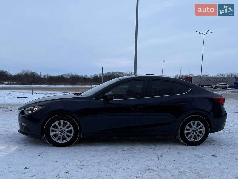 Седан Mazda 3 2016 в Кропивницком